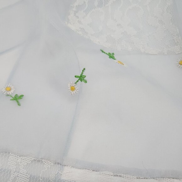 Vintage Sheer Half Apron With Embroidered Daisies & Lace Trim Light Blue - Picture 3 of 6